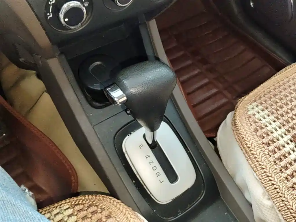 FAW Senya S80 2015 2015 1.5L Automatic 5-Seater Urban Edition