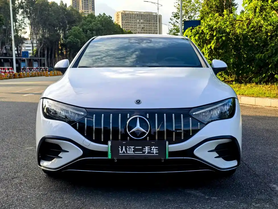 Фото 2 - Mercedes-Benz EQE