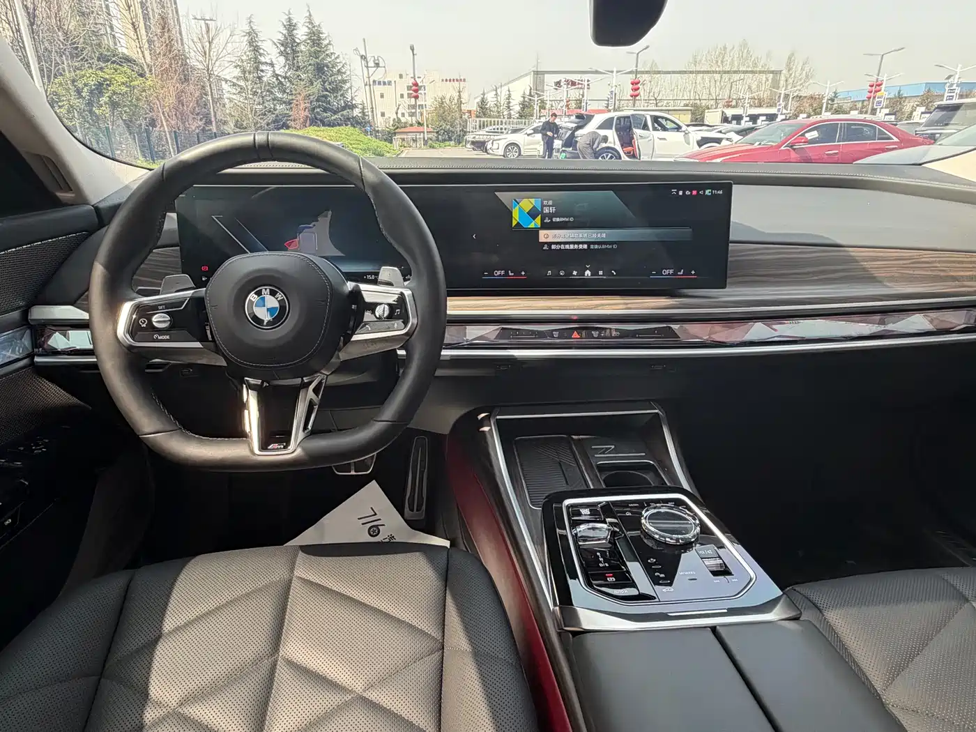 BMW 7 Series 2023 Model 735Li M Sport Package фото 9