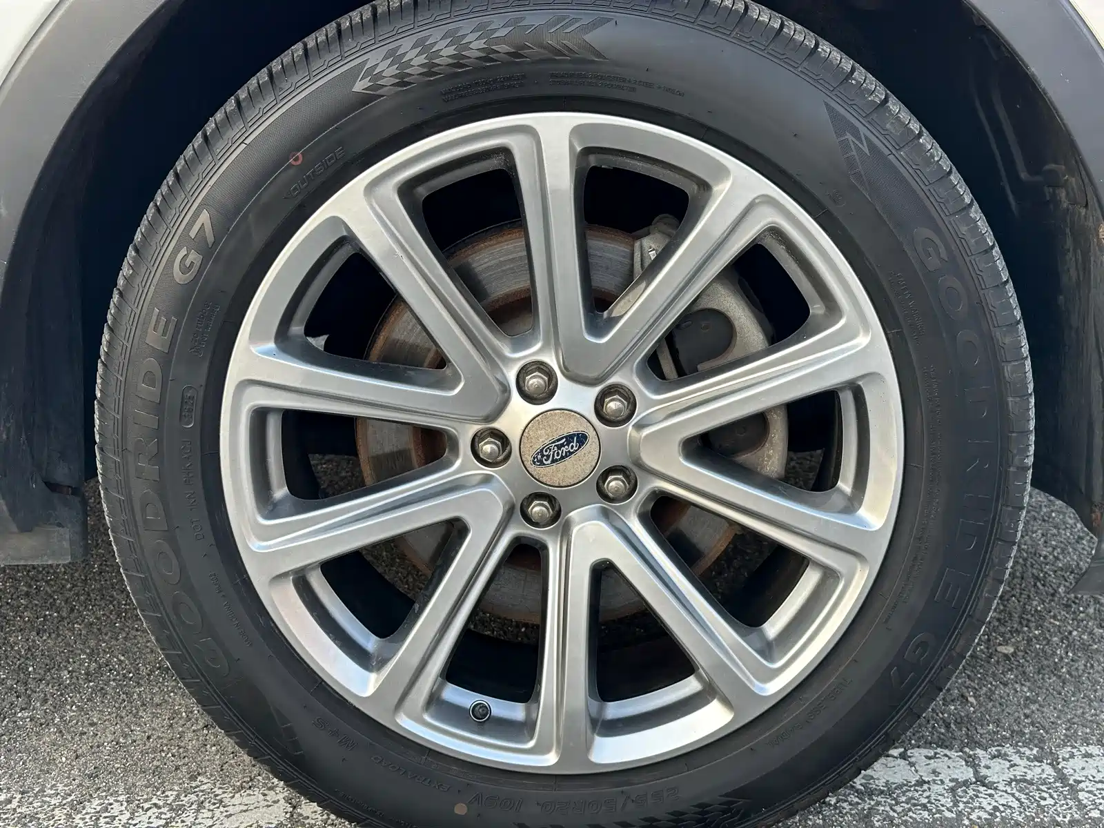 Photo 20 - Ford Explorer (Import)