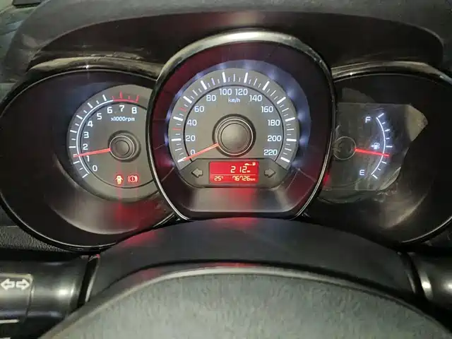 Kia K2 2015 Sedan 1.4L MT GLS — фото 4