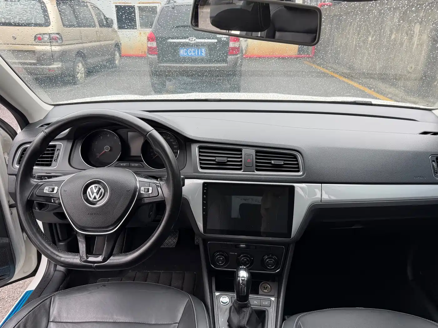 Volkswagen Lavida Tour 2017 180TSI DSG Comfort Edition фото 7