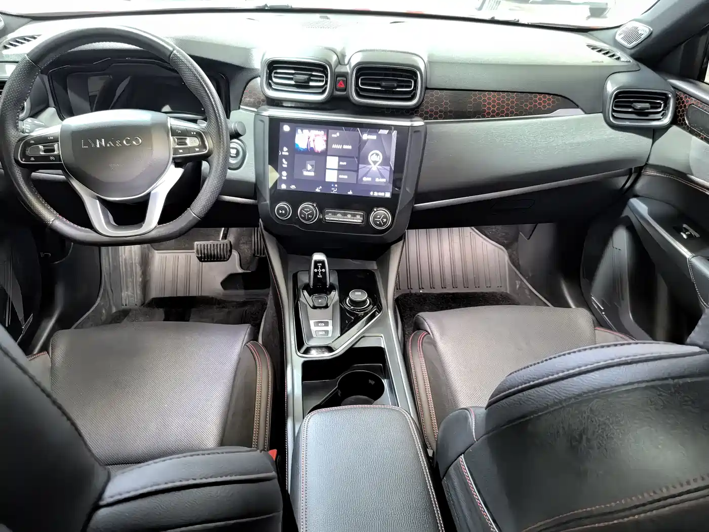 Lynk & Co 03 2019 2.0TD Auto Power Pro Version фото 11