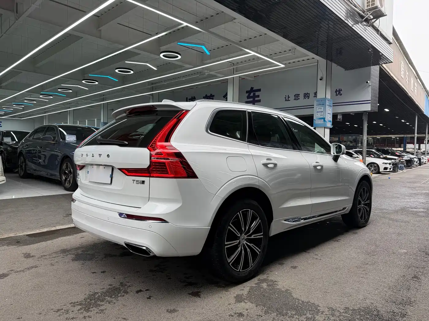 Фото 21 - Volvo XC60