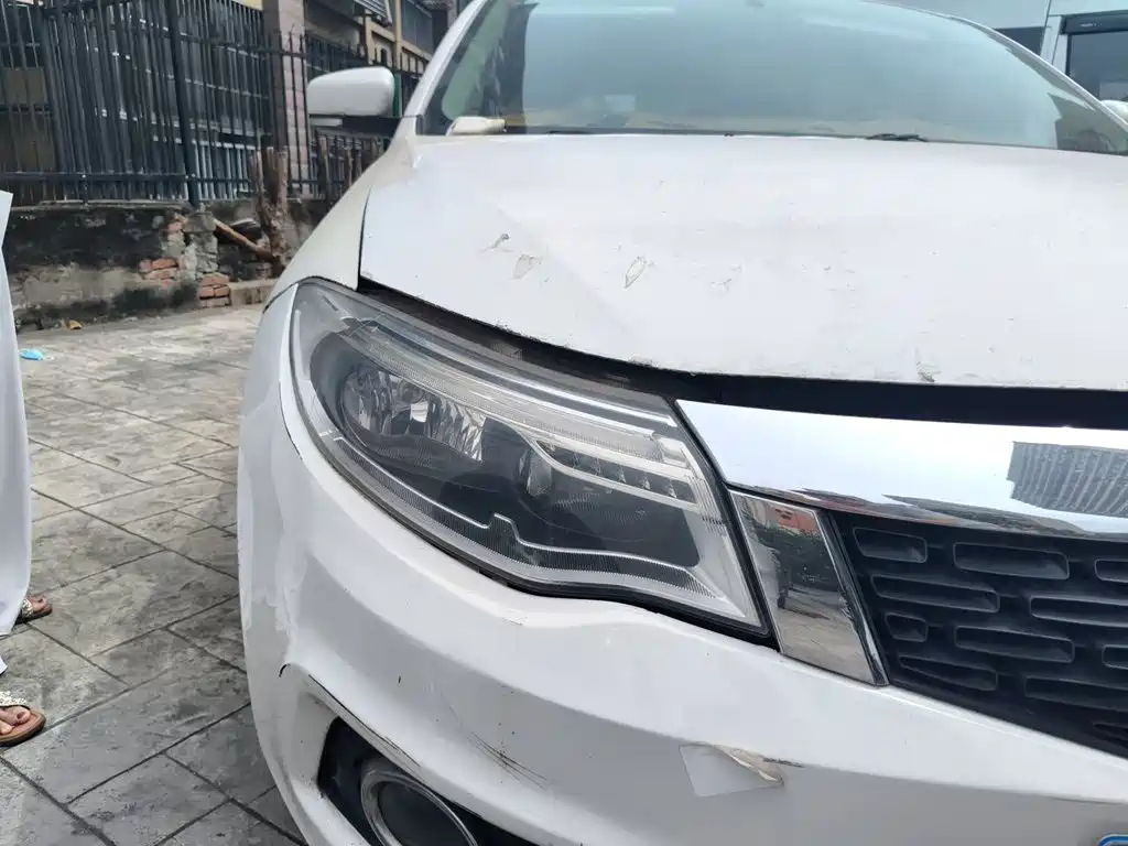 Qoros 3 2015 2014 Hatchback 1.6L Auto Enhanced Joy Version