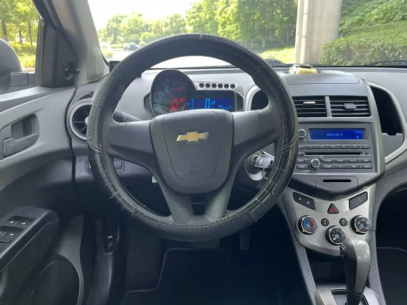 Chevrolet Aveo 2013 Sedan 1.4L AT Sunroof Edition фото 10