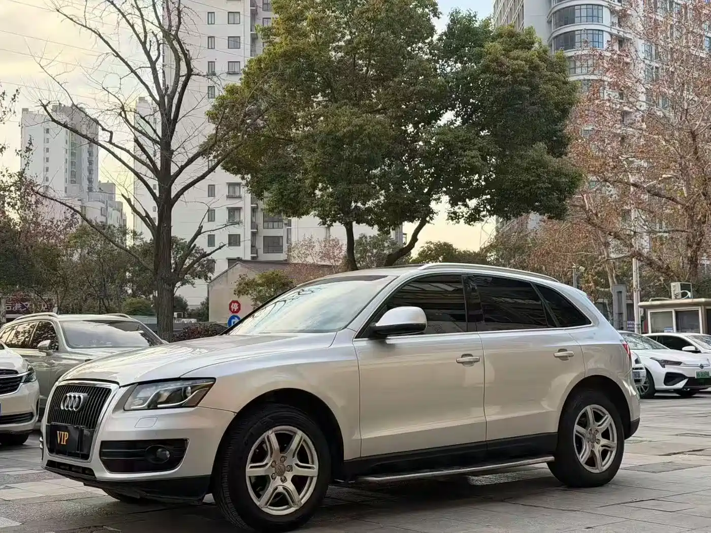 Audi Q5 2010 2.0TFSI Comfort фото 2