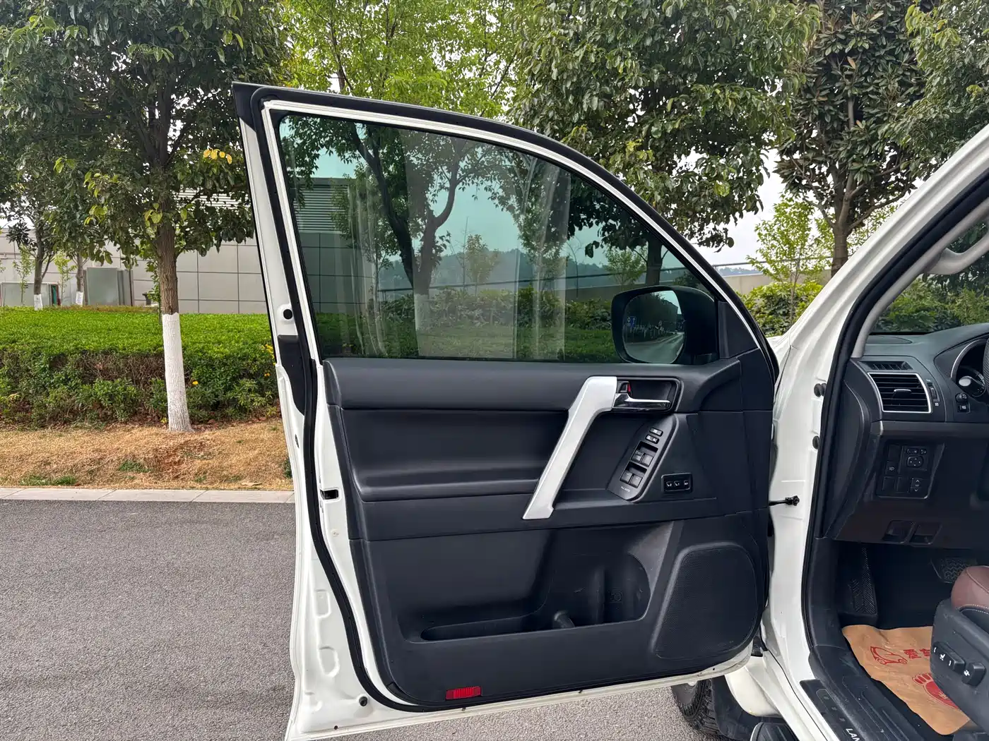 Toyota Prado 2016 3.5L Auto VX фото 23