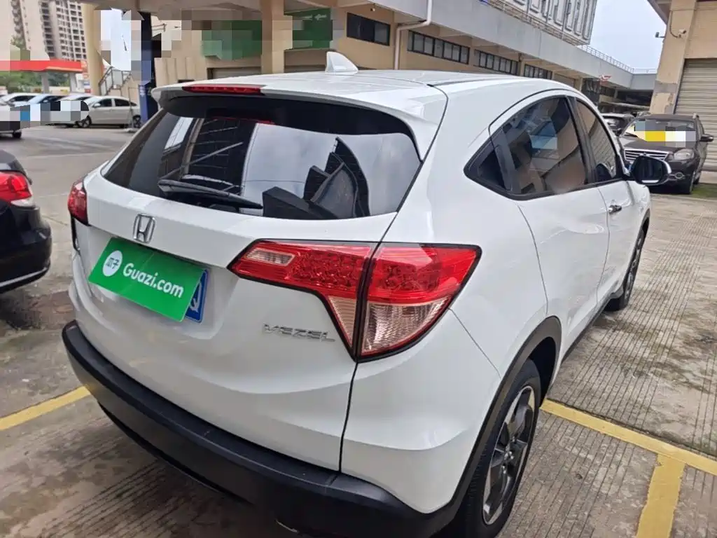 Photo 7 - Honda Vezel