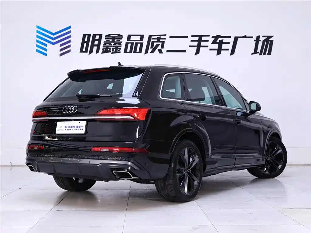 Audi Q7 2024 55 TFSI quattro S line Sport фото 7