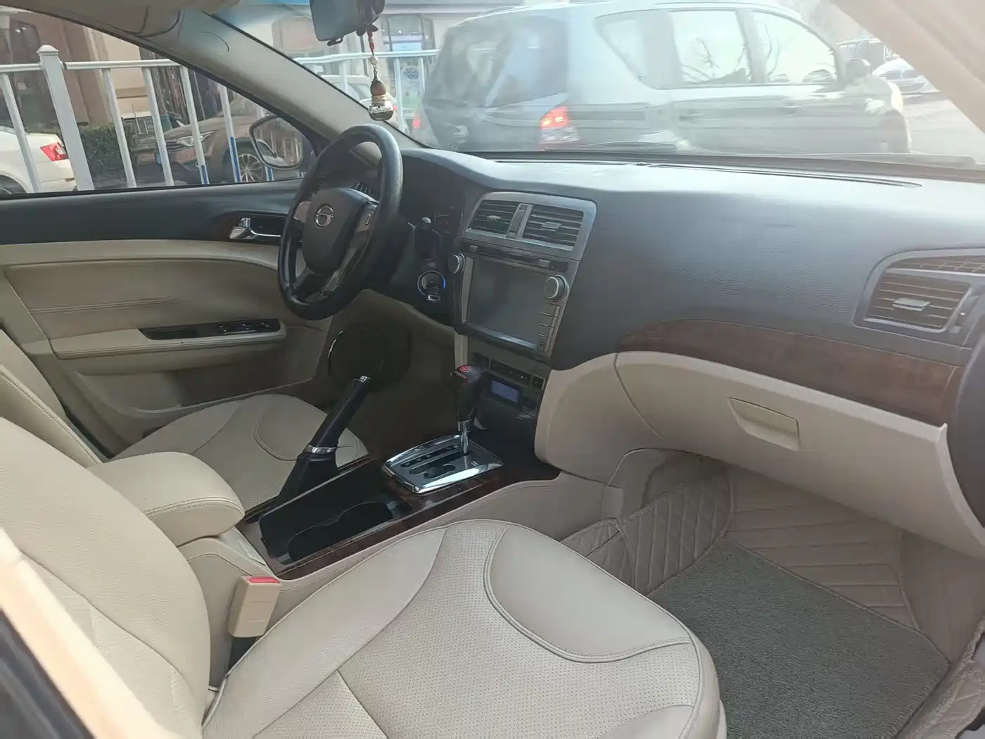 GAC Trumpchi Trumpchi GA5 2012 2.0L Automatic Elite Edition фото 10