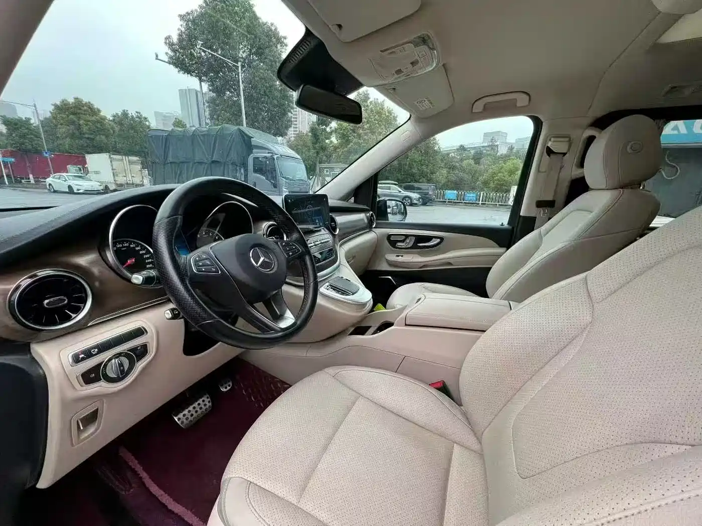 MERCEDES-BENZ V CLASS