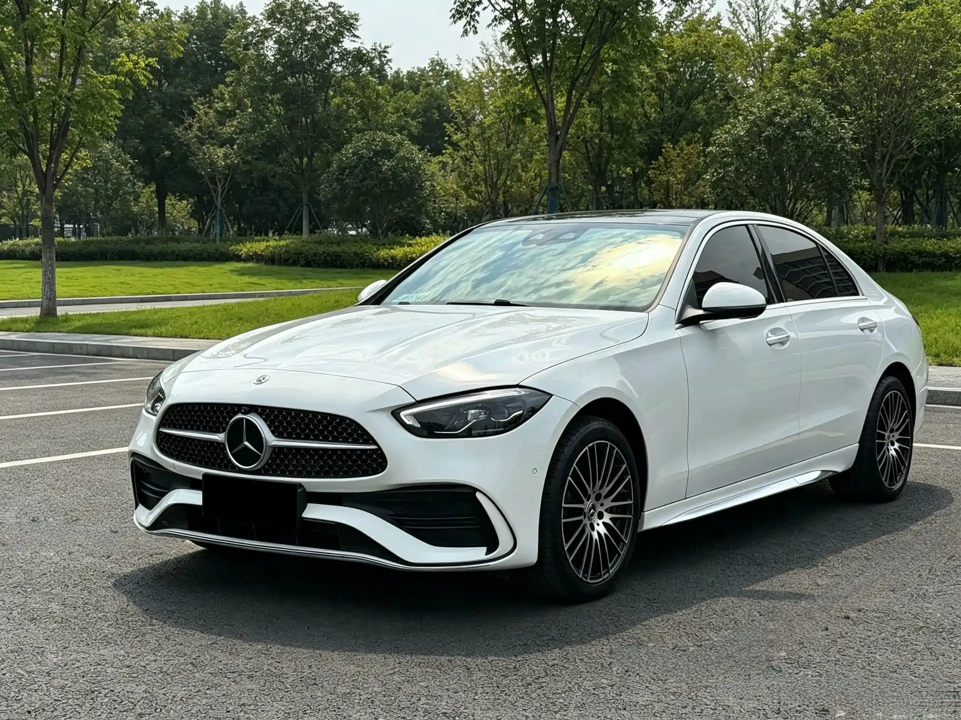 صورة 1 - Mercedes-Benz C-Class