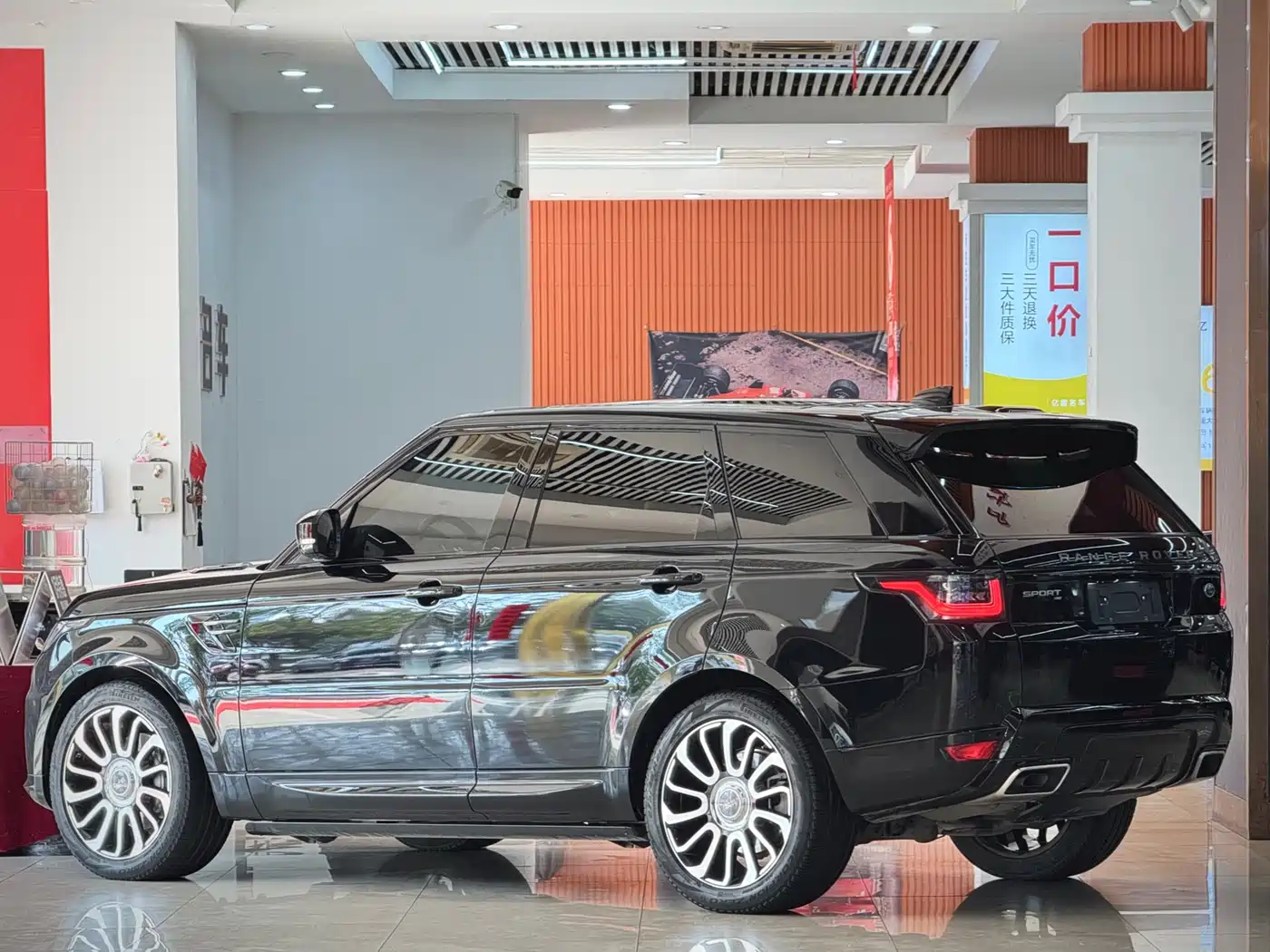 Land Rover Range Rover Sport 2020 3.0 L6 HSE DYNAMIC фото 5