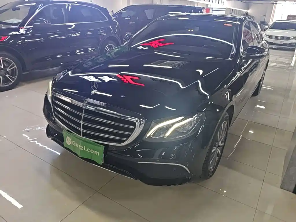Фото 2 - Mercedes-Benz E-Class