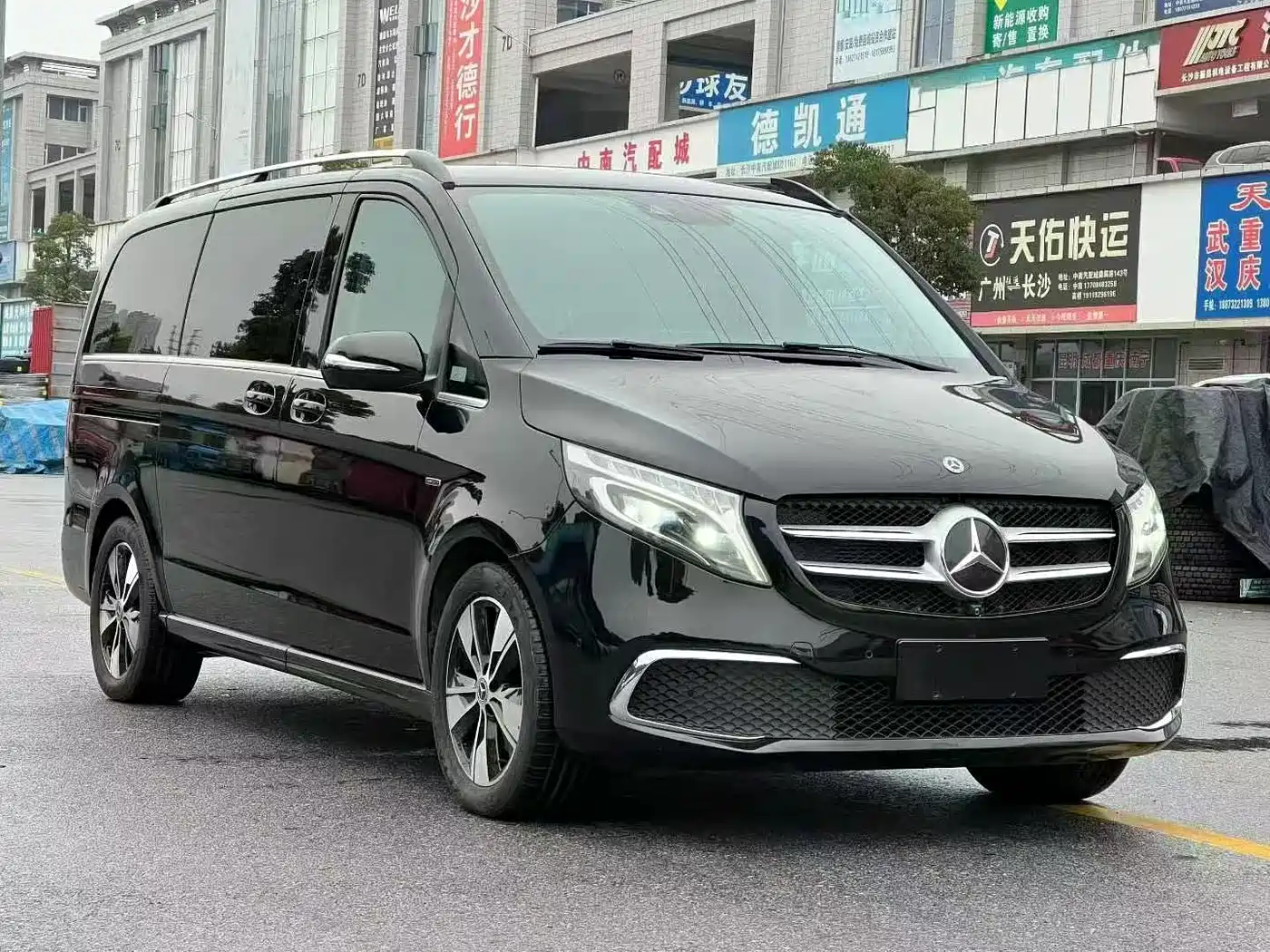 MERCEDES-BENZ V CLASS
