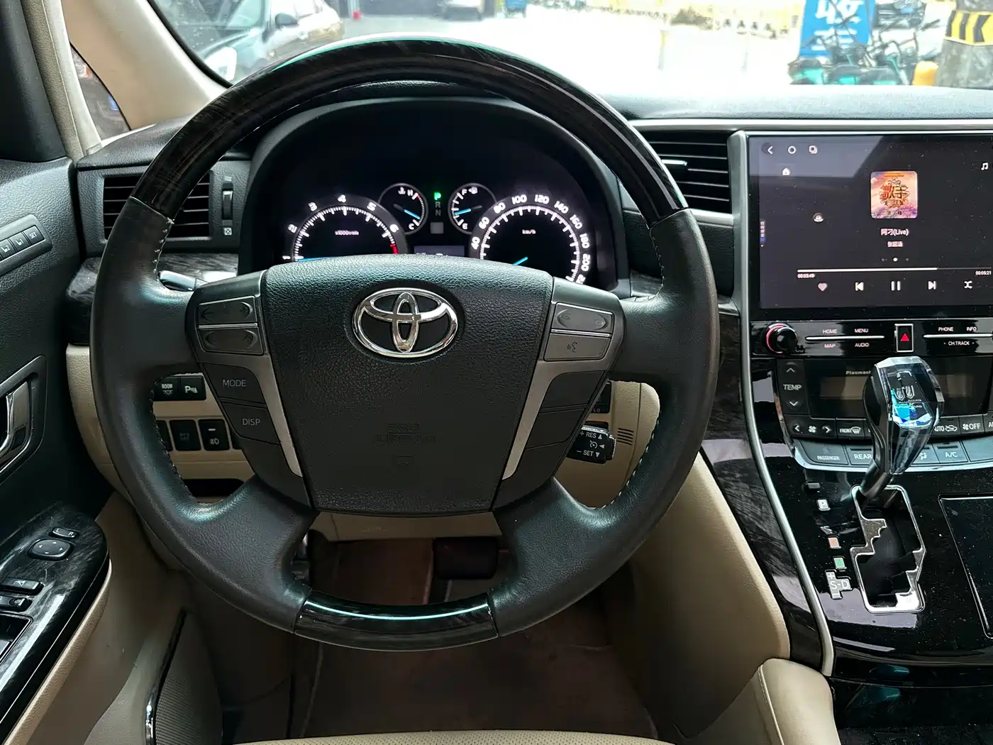 Toyota Alphard 2011 3.5L Luxury Edition фото 12