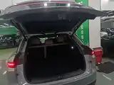 Фото 19 - Li Auto i6