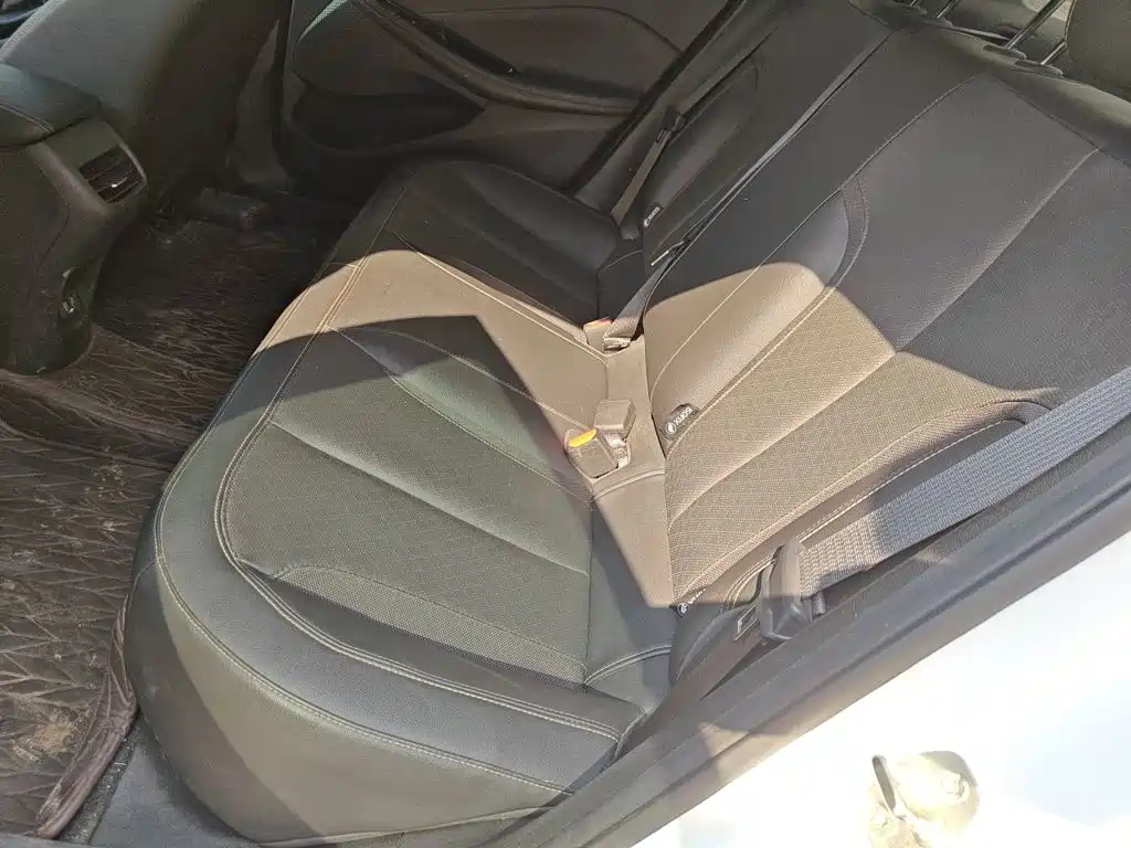 Photo 13 - Buick Verano