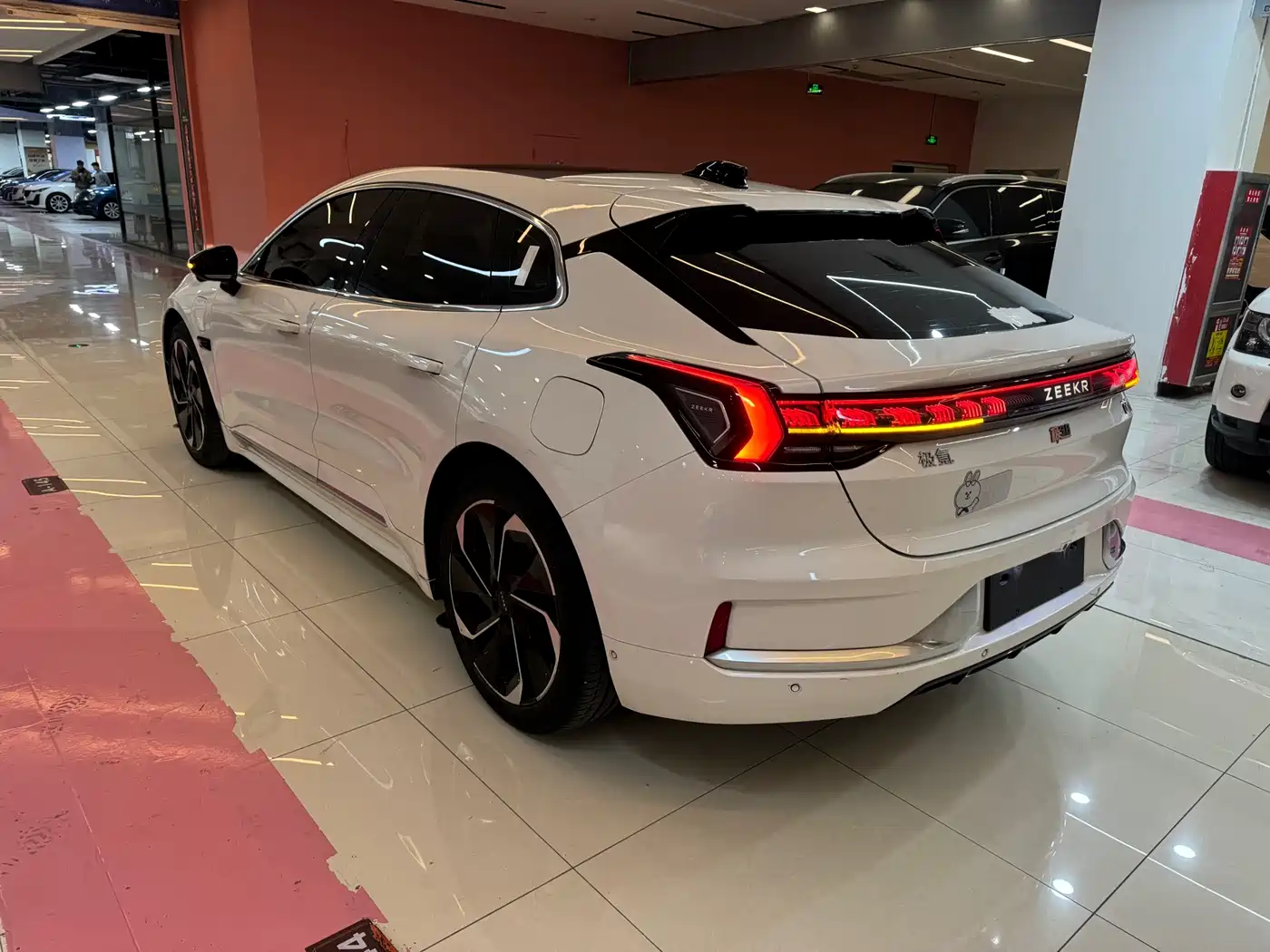 ZEEKR EXTREME KRYPTON 001