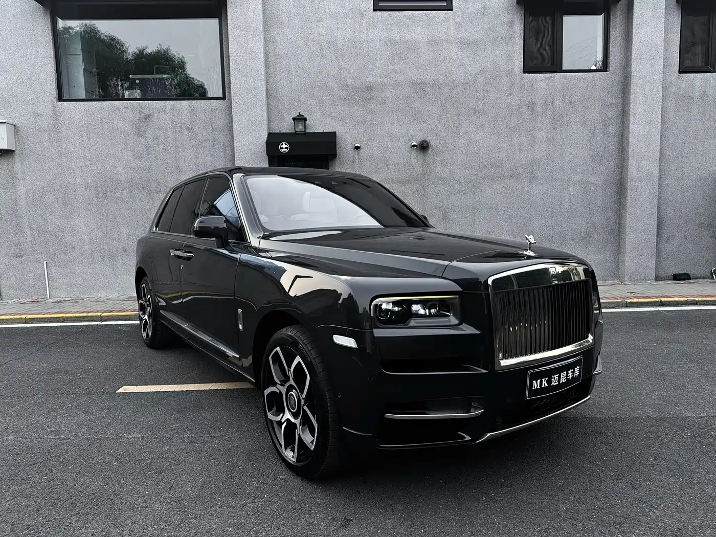 Rolls-Royce Cullinan 2019 2018 5-Seater Version
