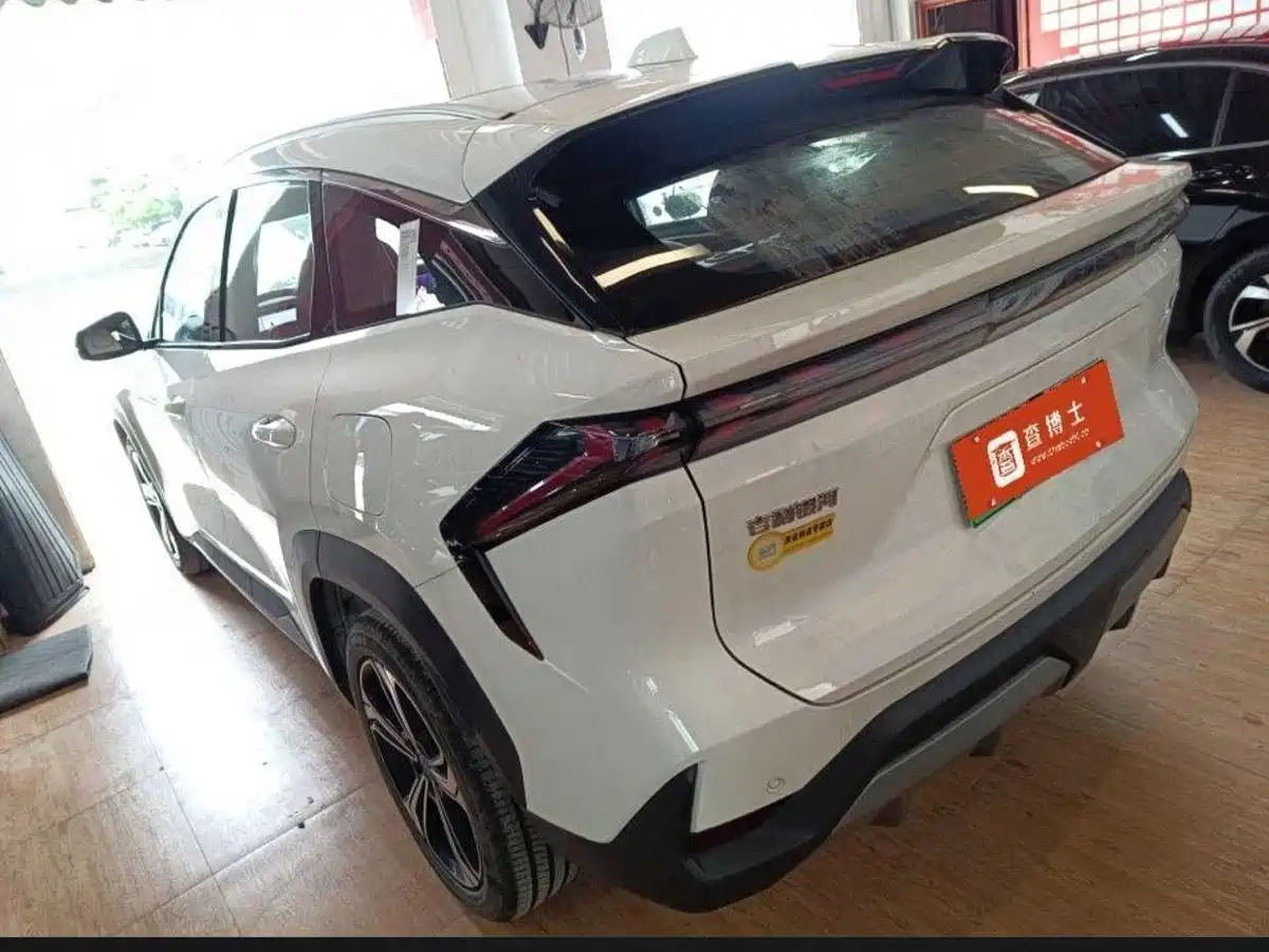 Geely Galaxy Galaxy L7 2025 2025 EM-i 115km Explorer+ Edition