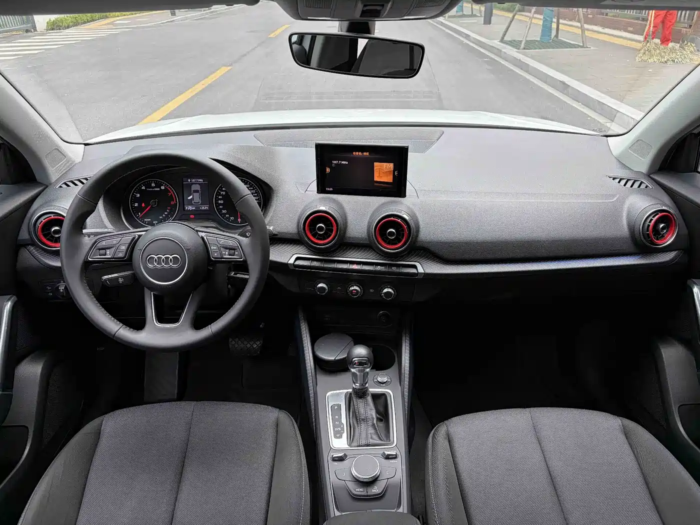 Audi Q2L 2018 35 TFSI Launch Exclusive Edition China VI фото 11