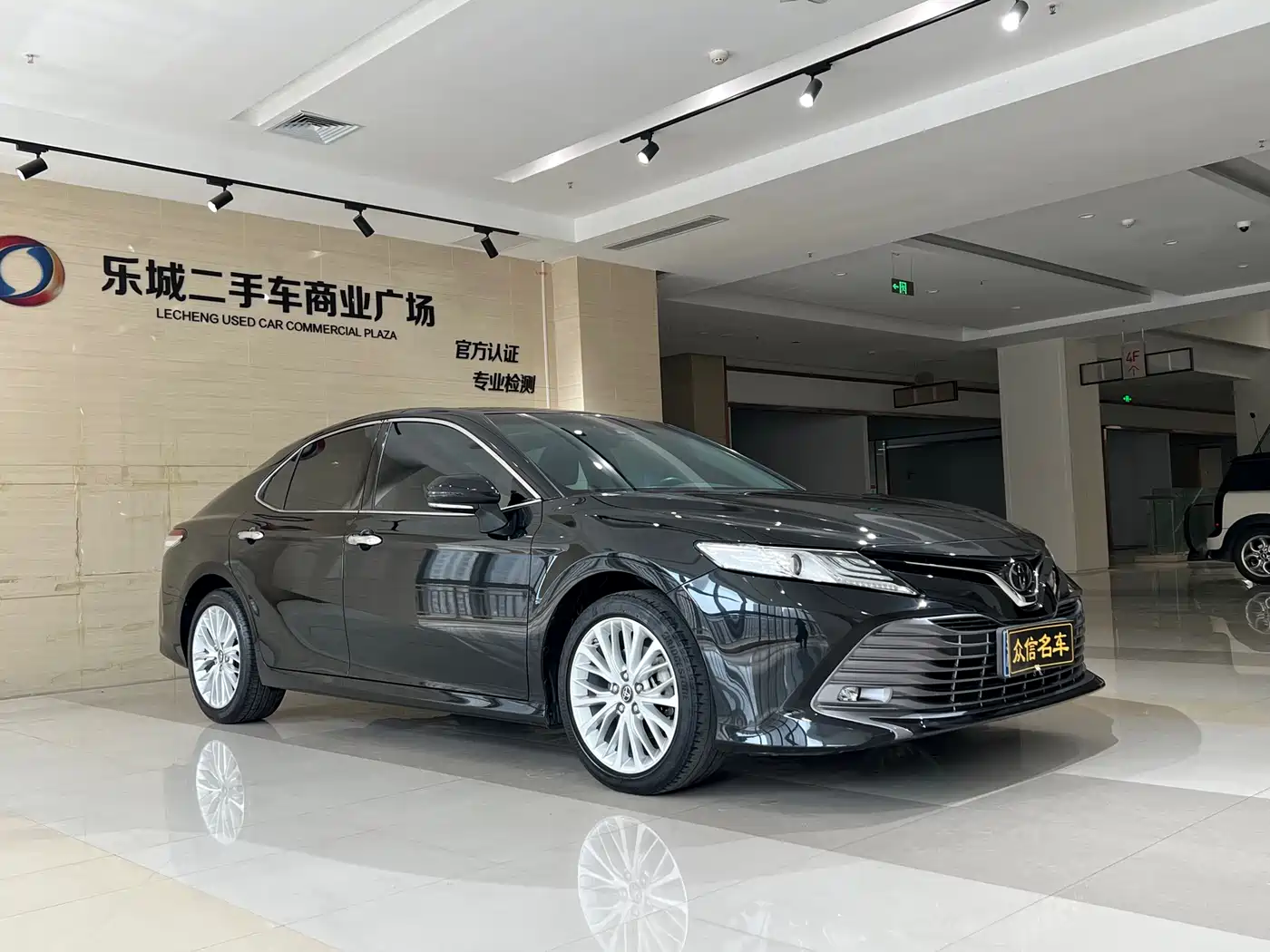 Toyota Camry 2019 Facelift 2.5G Luxury Edition фото 2