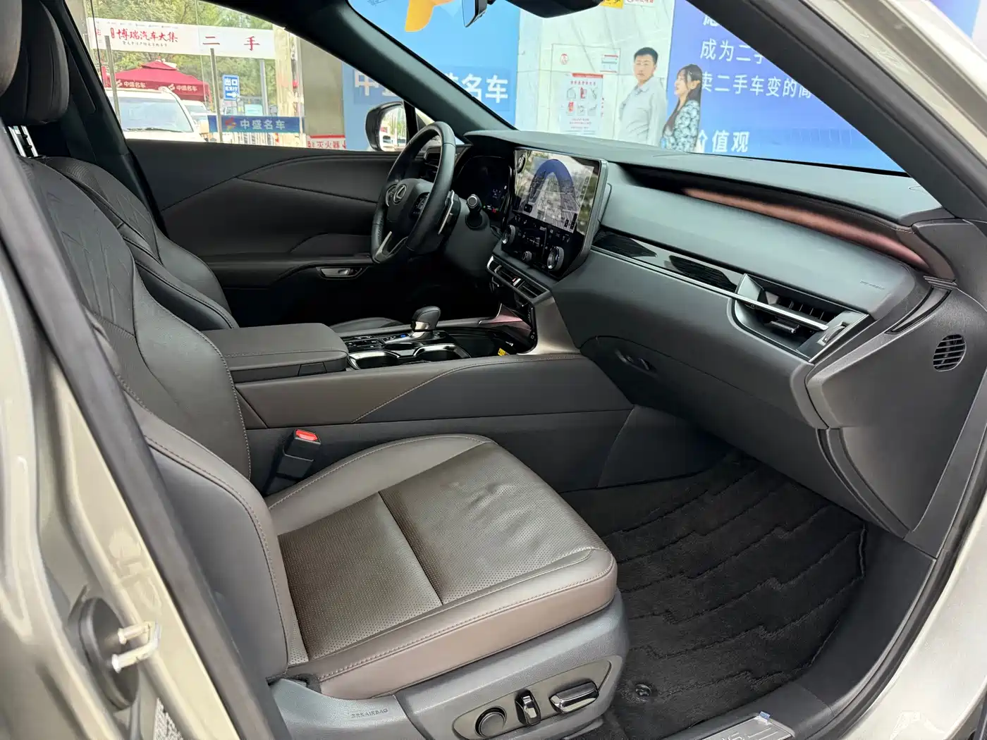 Lexus RX 2025 2025 350h 4WD Premium Edition
