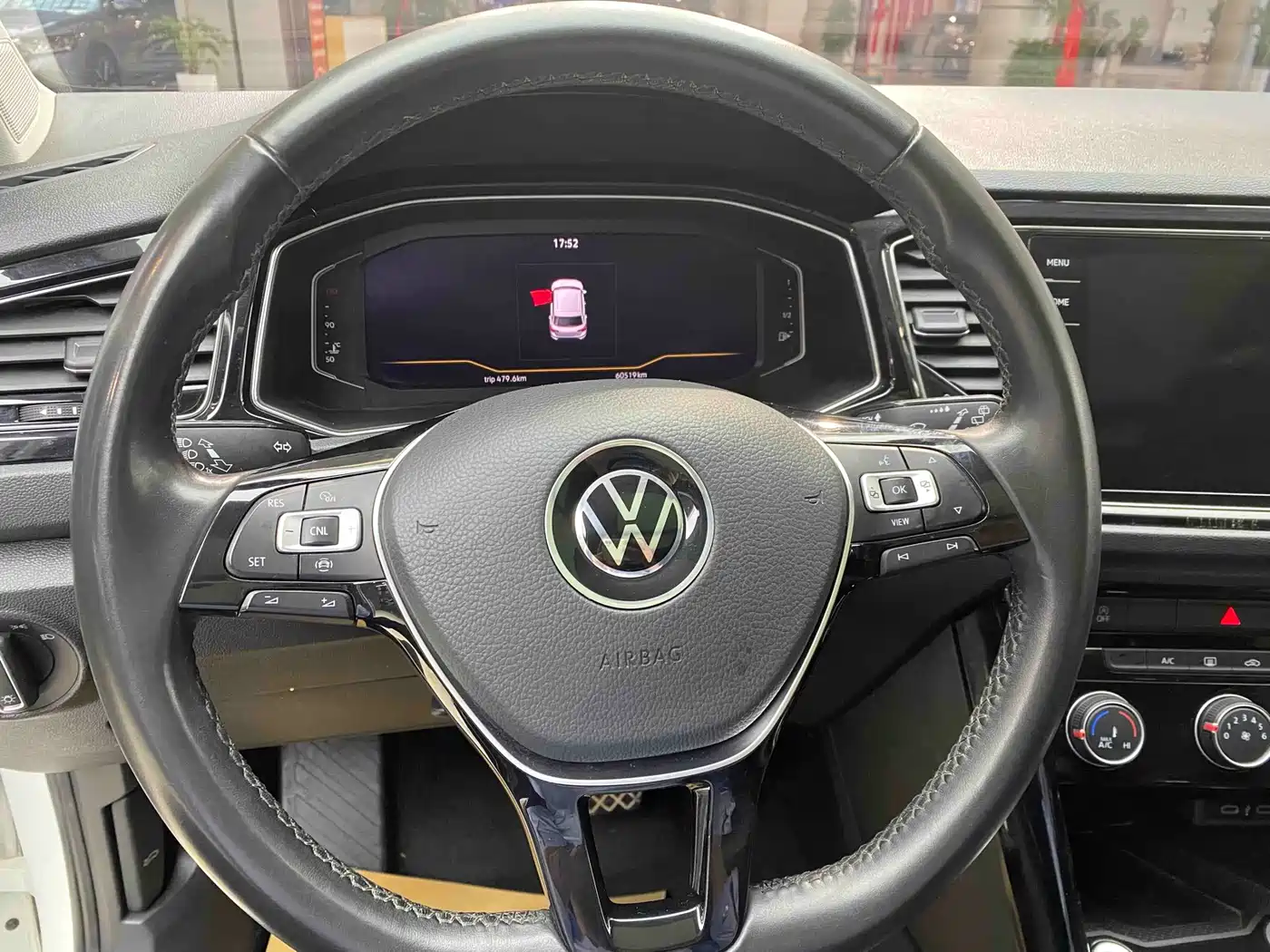 Фото 6 - Volkswagen T-ROC