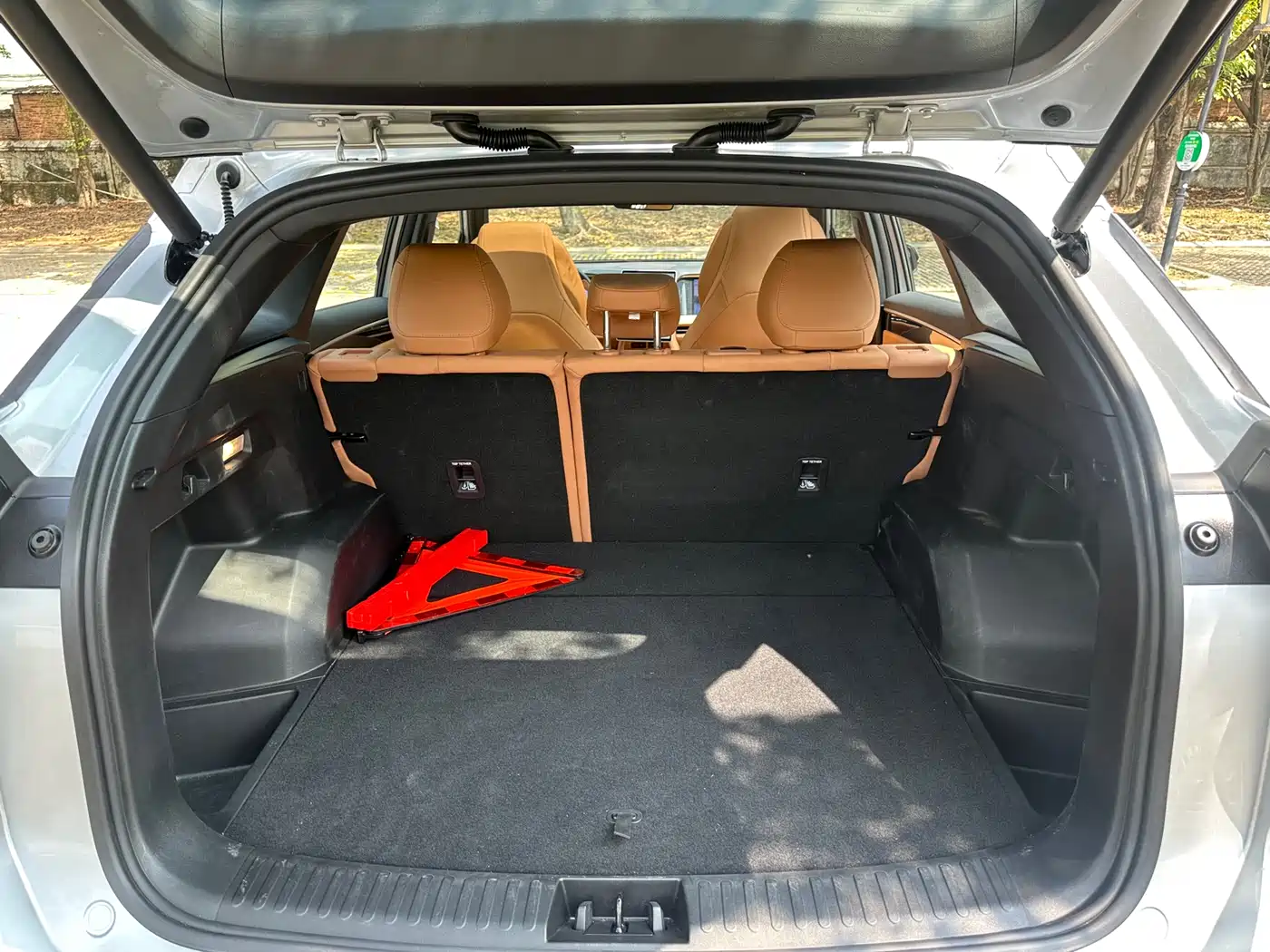Geely Galaxy Galaxy L7 2025 EM-i 115km Explorer+ Edition фото 28