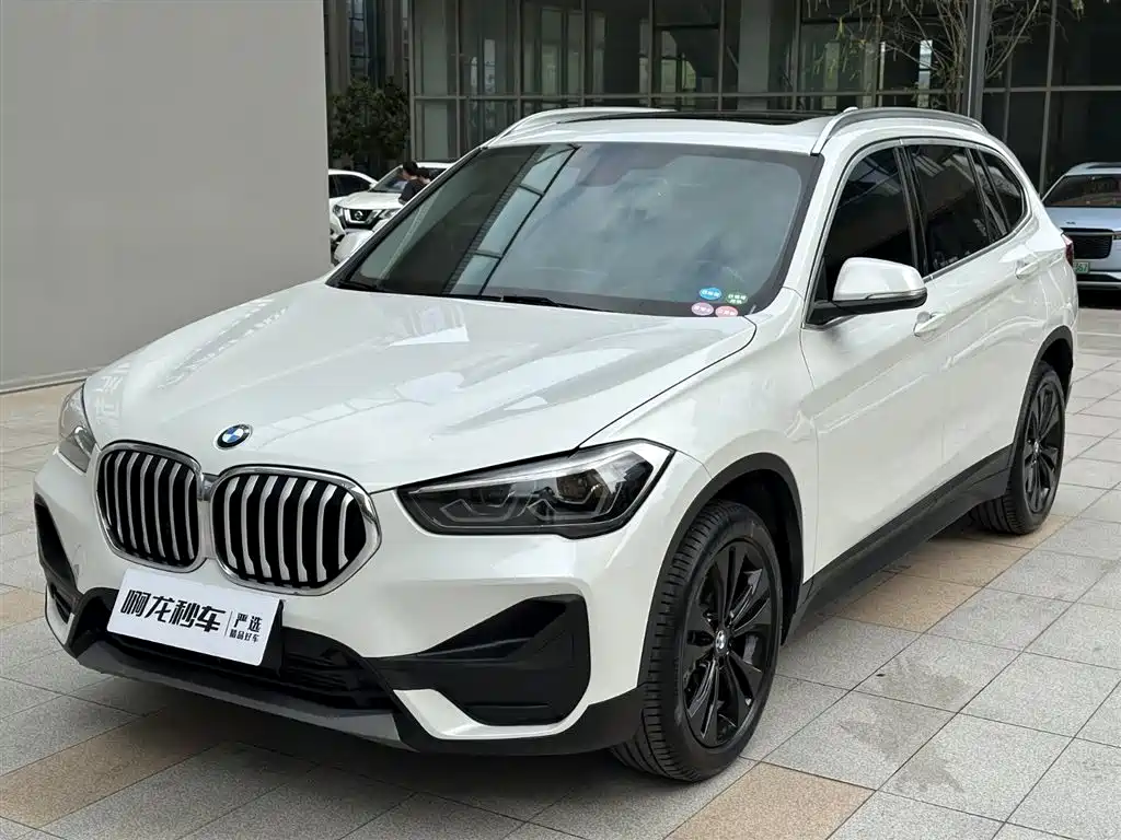 BMW X1 2021 sDrive20Li Fashion фото 3