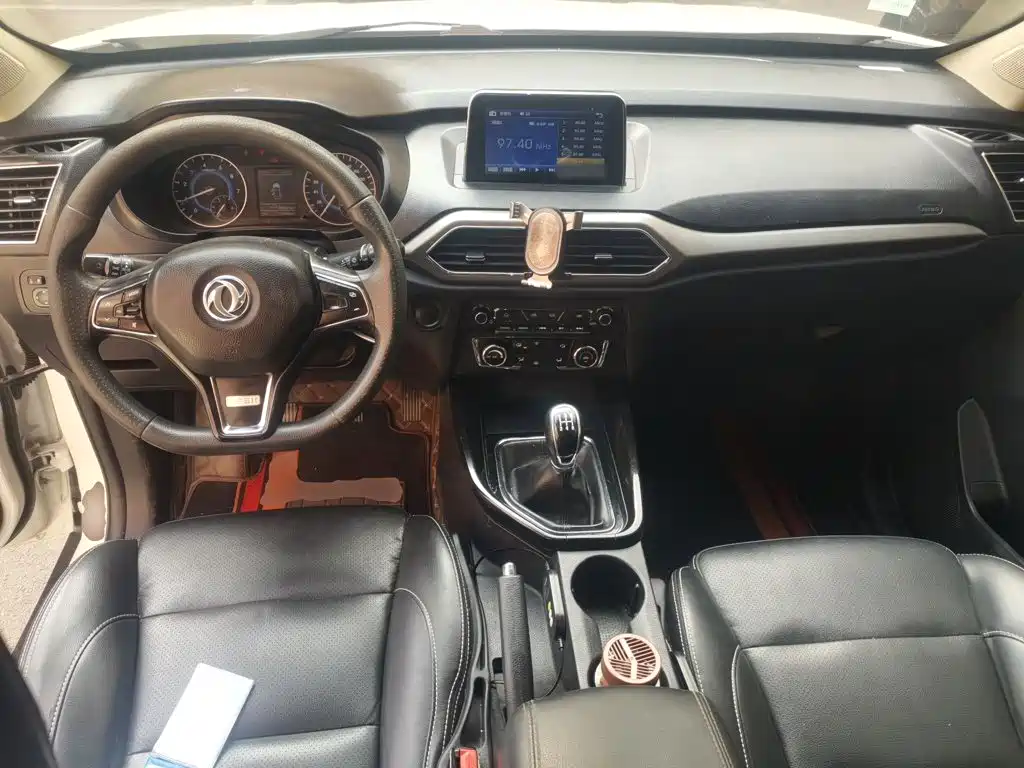 Dongfeng Fengguang Fengguang S560 2018 2018 1.8L Manual Comfort 7-Seater