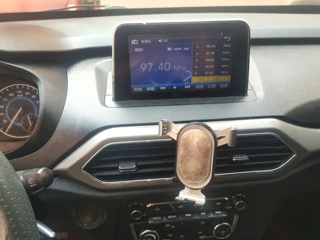 Dongfeng Fengguang Fengguang S560 2018 2018 1.8L Manual Comfort 7-Seater