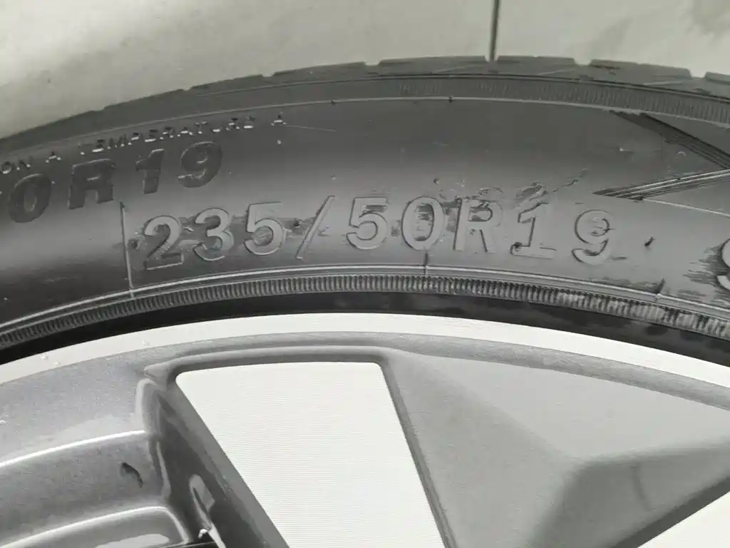 Geely Atlas L 2023 2023 2.0TD DCT Premium Model