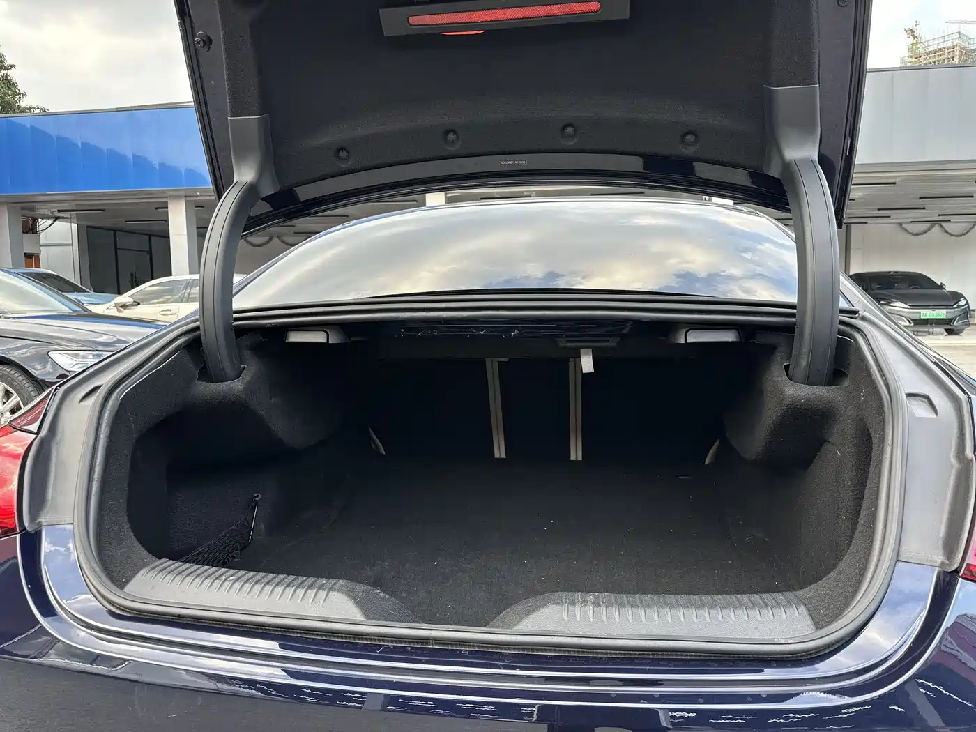 Mercedes-Benz CLS 2018 CLS 300 Dynamic фото 13