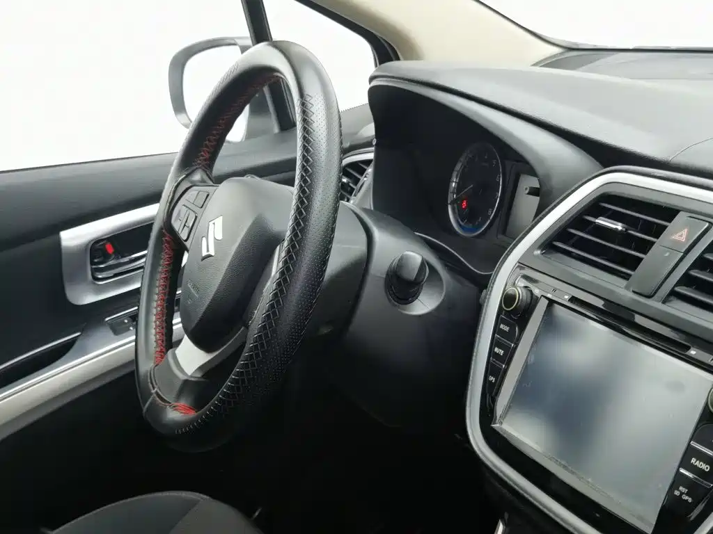 Suzuki SX4 S-Cross 2017 2015 1.6L CVT 2WD Progressive