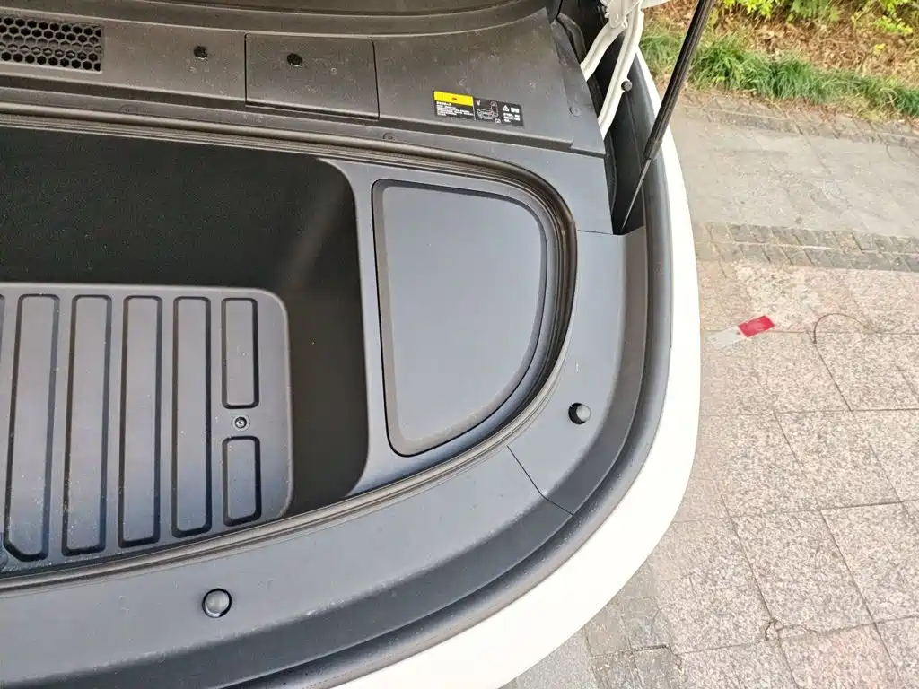 Li Auto i6 2026 2025 2WD Base Model