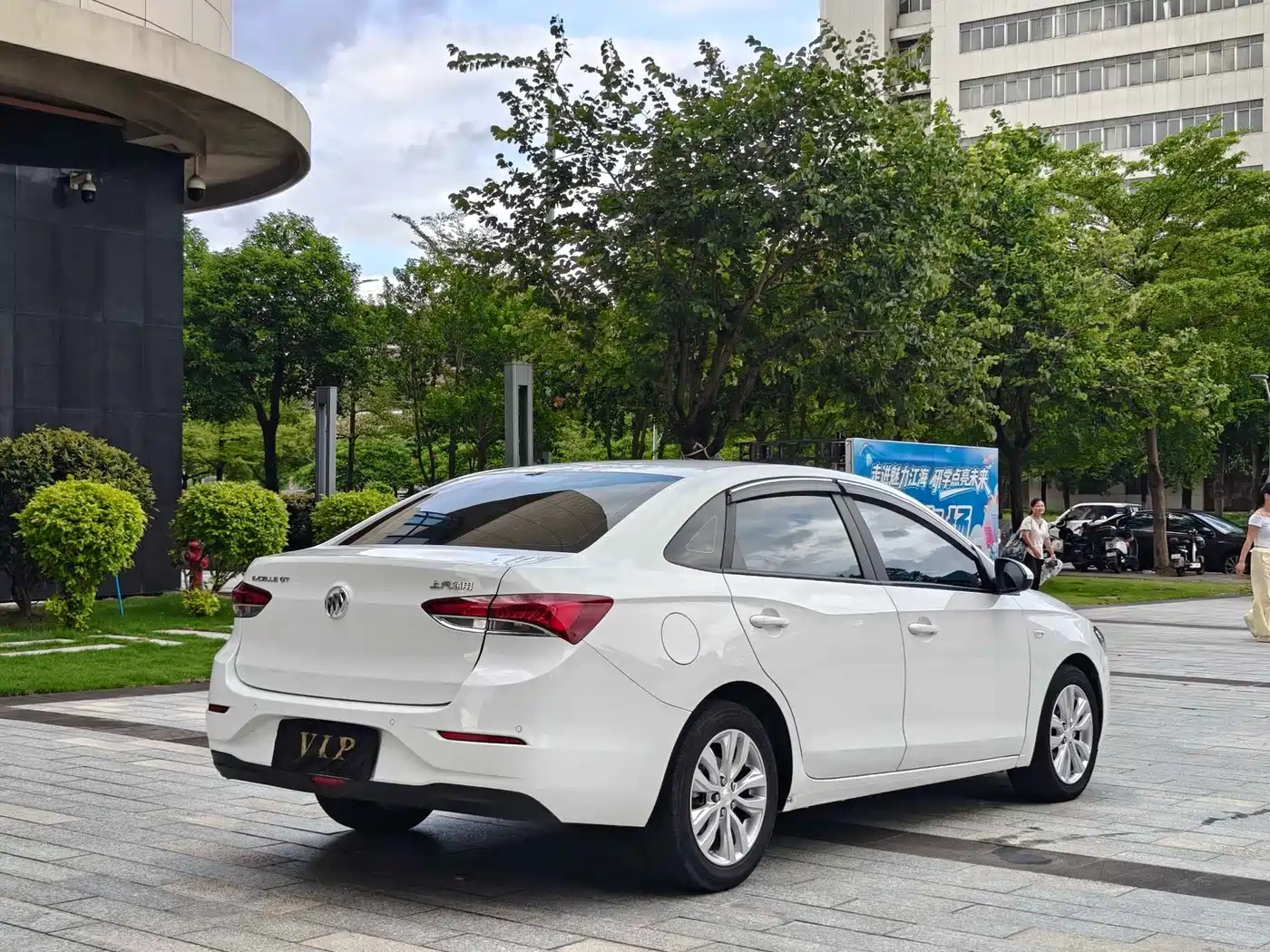 Фото 14 - Buick Excelle