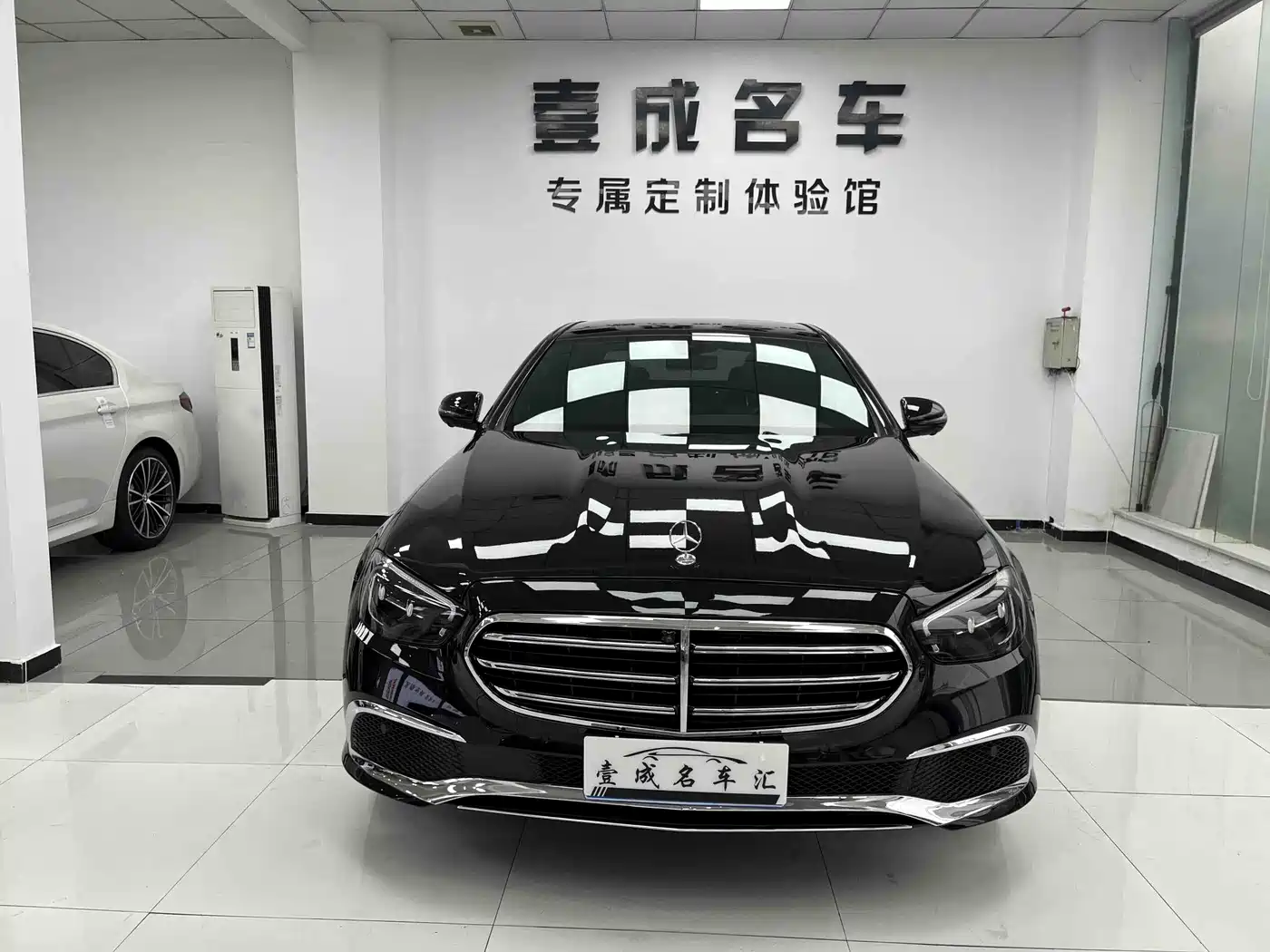 Mercedes-Benz E-Class 2023 E 300 L Fashion фото 2