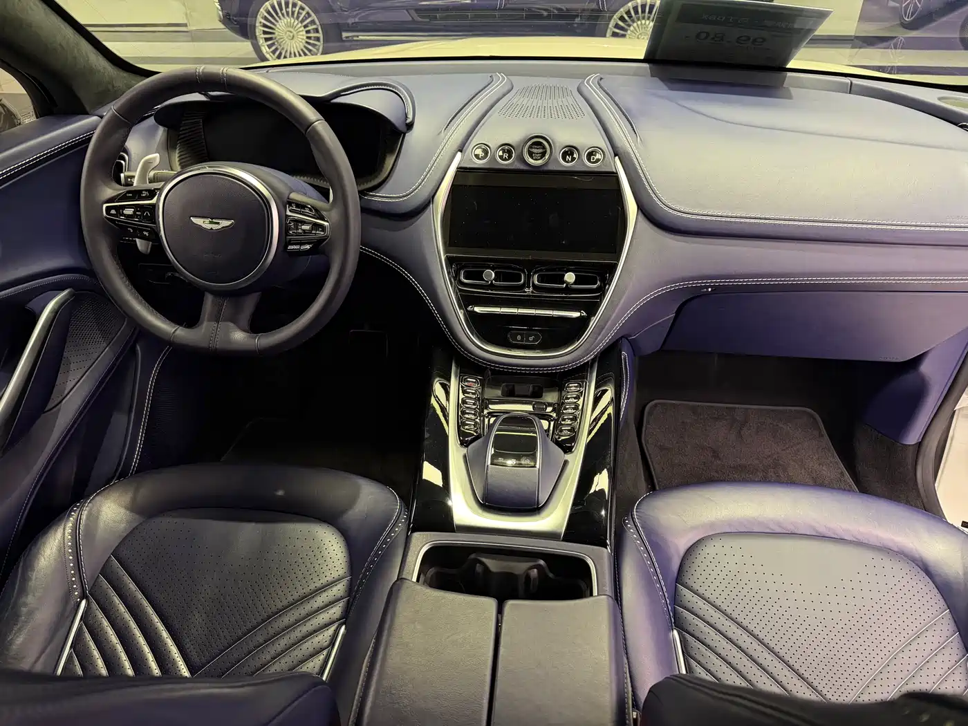 Aston Martin DBX 2021 4.0T V8 Flawless Flame фото 24