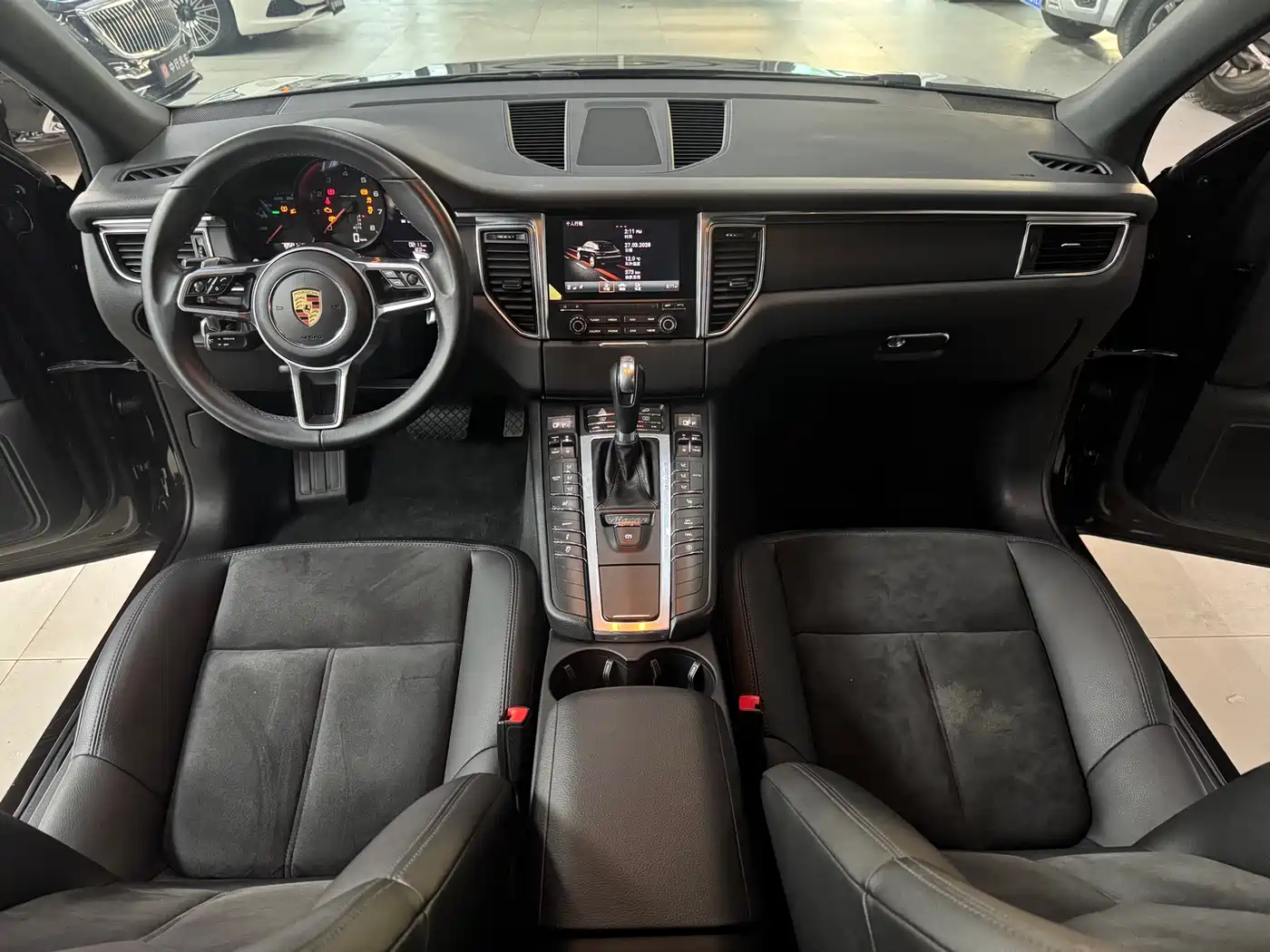 Porsche Macan 2017 Macan 2.0T фото 8