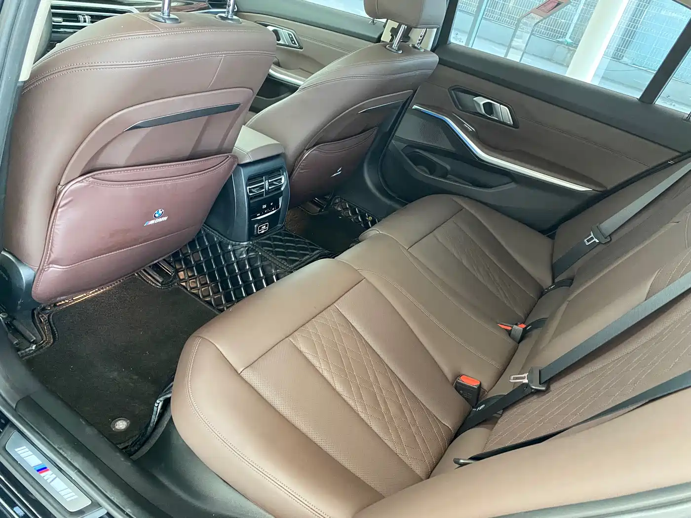 BMW 3 Series 2023 325Li M Sport Package фото 7