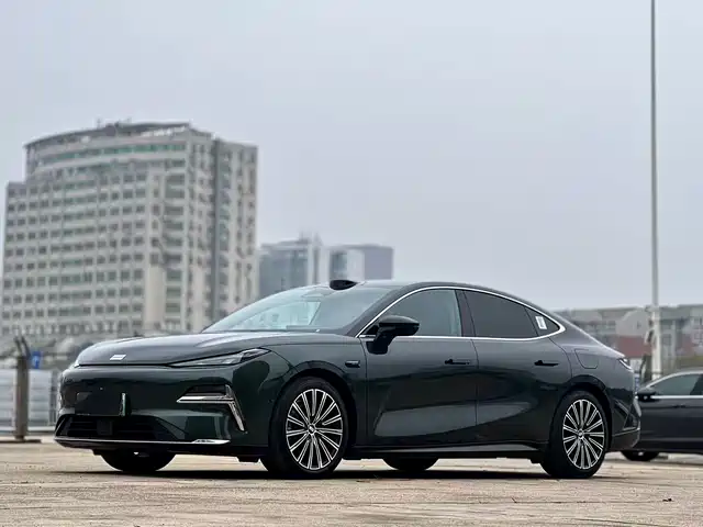 GEELY GALAXY GALAXY SPARKLE 8