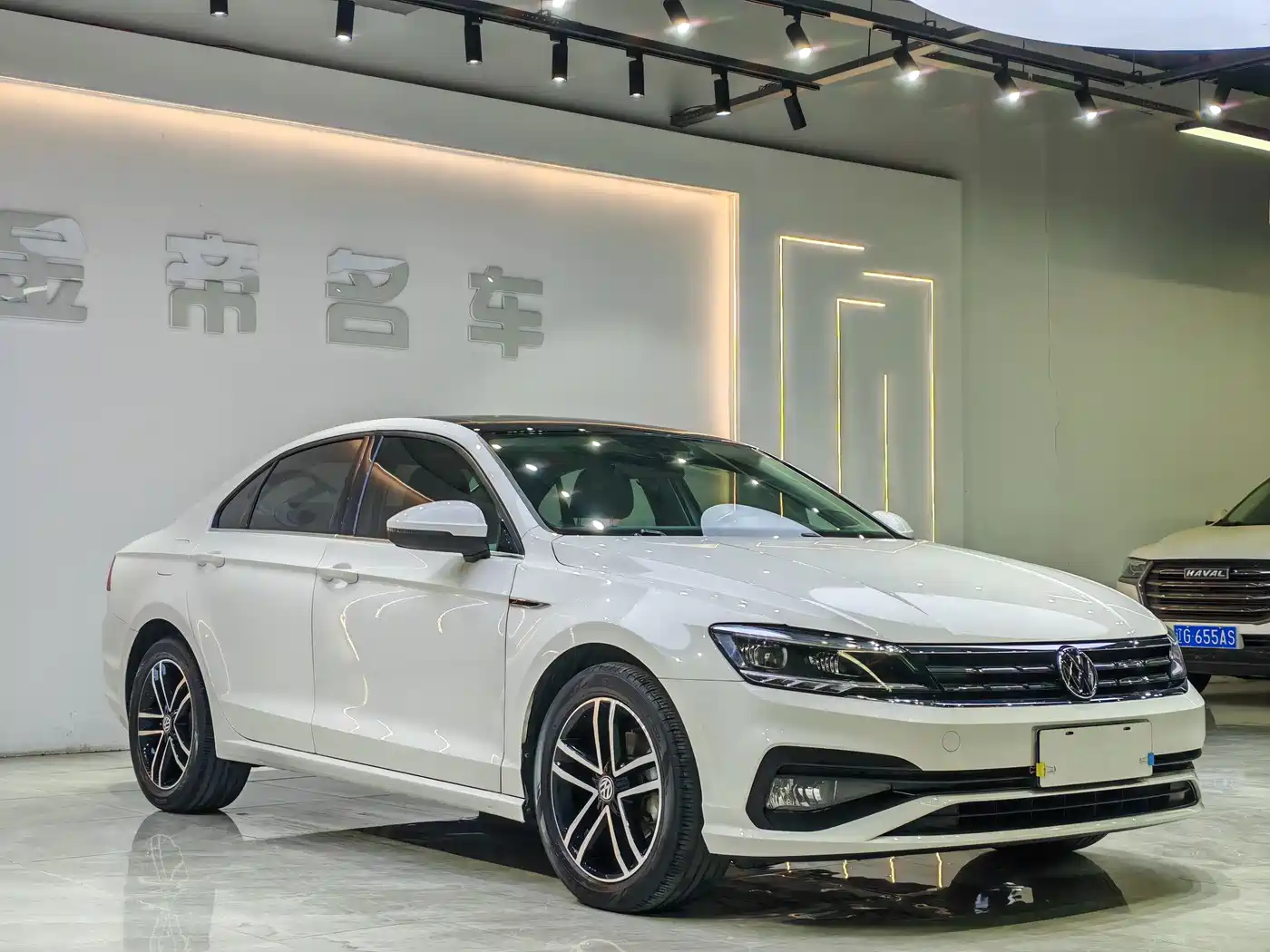 Volkswagen Lamando 2021 Facelift 280TSI DSG Comfort Edition фото 3