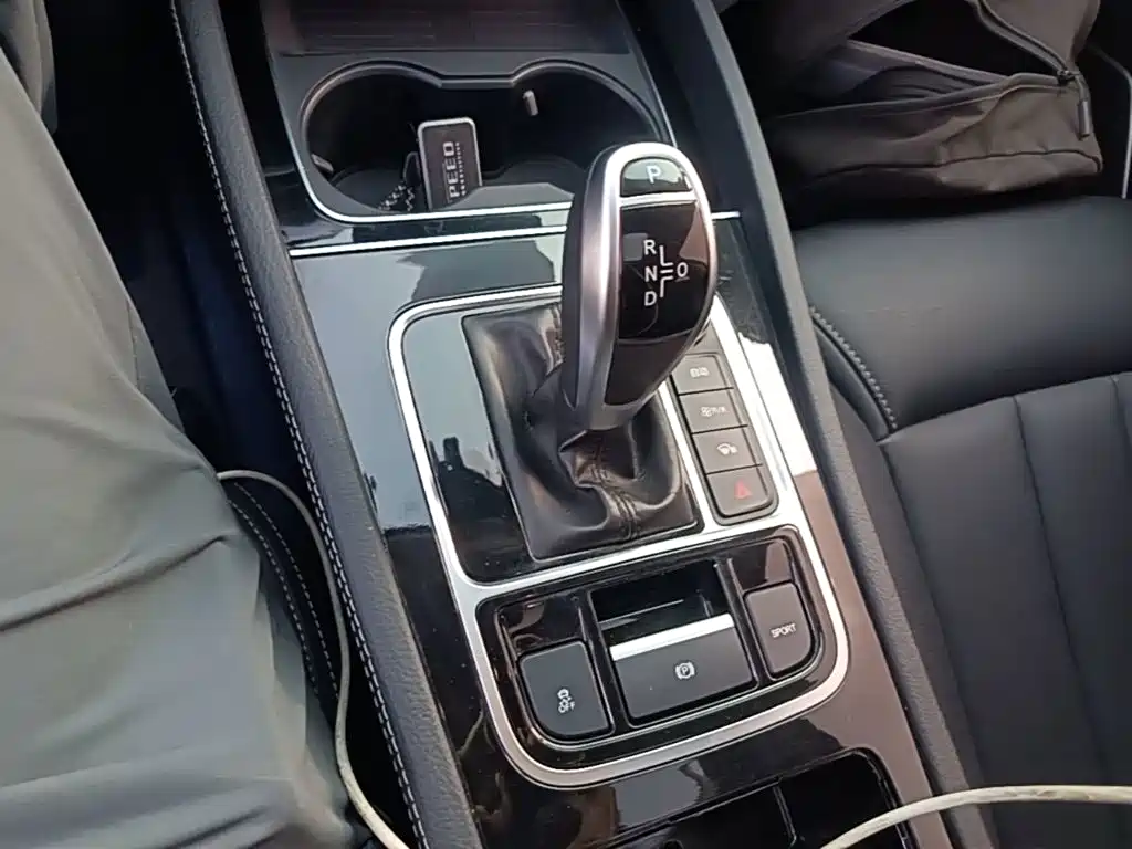 Фото 14 - BYD Song MAX