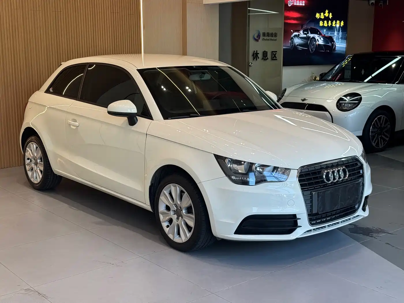 Audi A1 2015 2014 30 TFSI Fashion