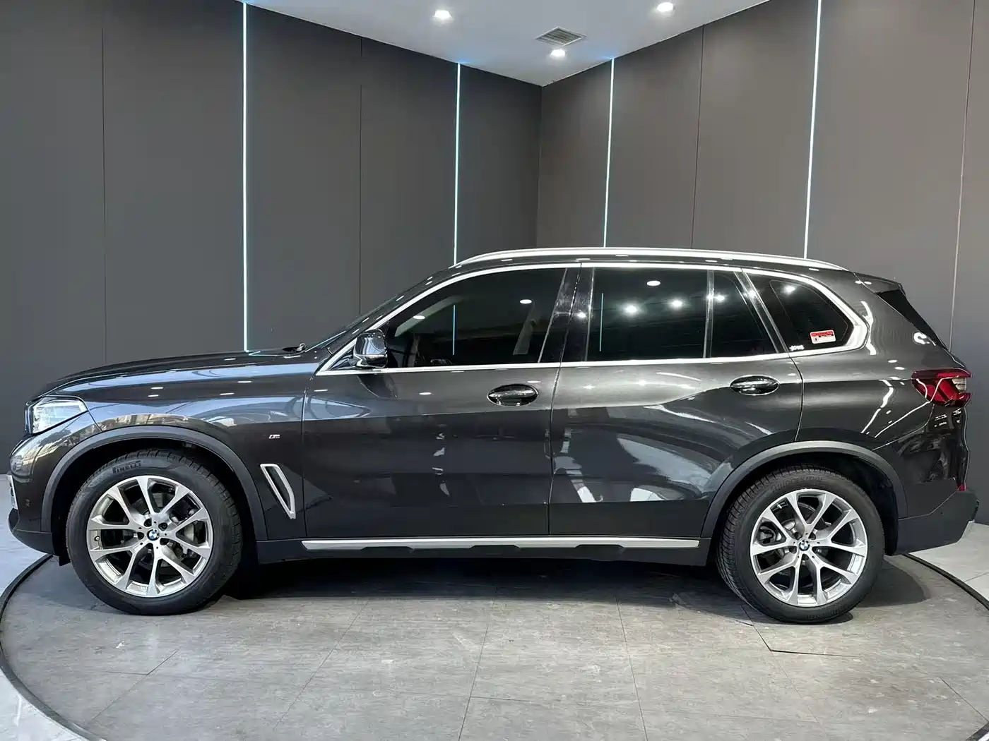 BMW X5 (Import) 2020 xDrive30i X Design Package фото 3