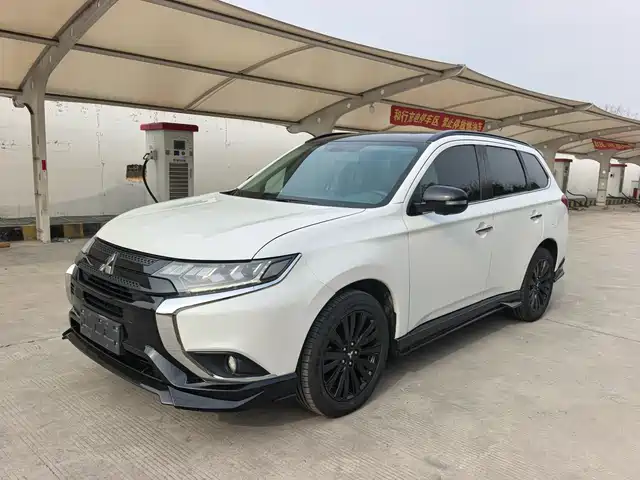 MITSUBISHI OUTLANDER