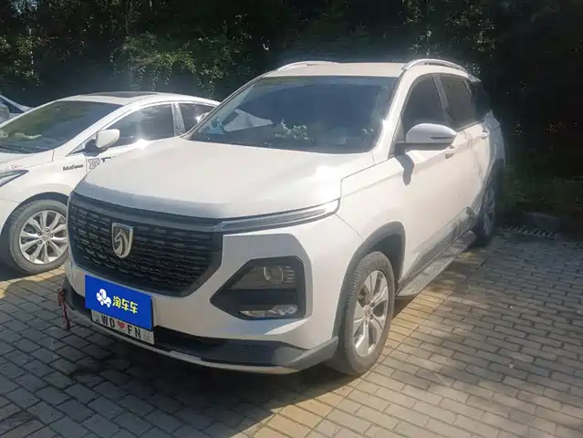 Baojun 530 Глобальная, Юбилейная серия, 1.5T, Механика, Комфорт, 5 мест